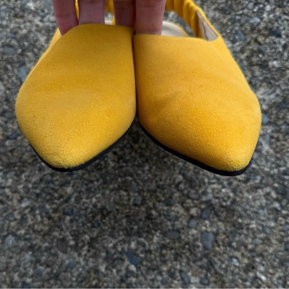 Vagabond Katlin Suede Slingback Mule in Yellow - Picture 2 of 9